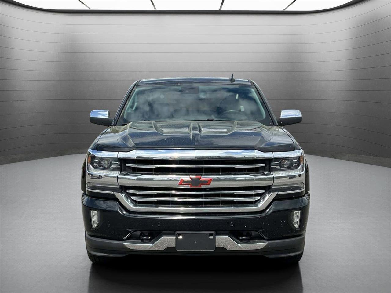 Used 2018 Chevrolet Silverado 1500 High Country image 2