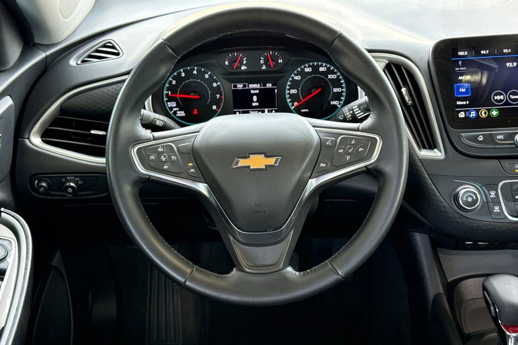 Used 2025 Chevrolet Malibu RS image 21