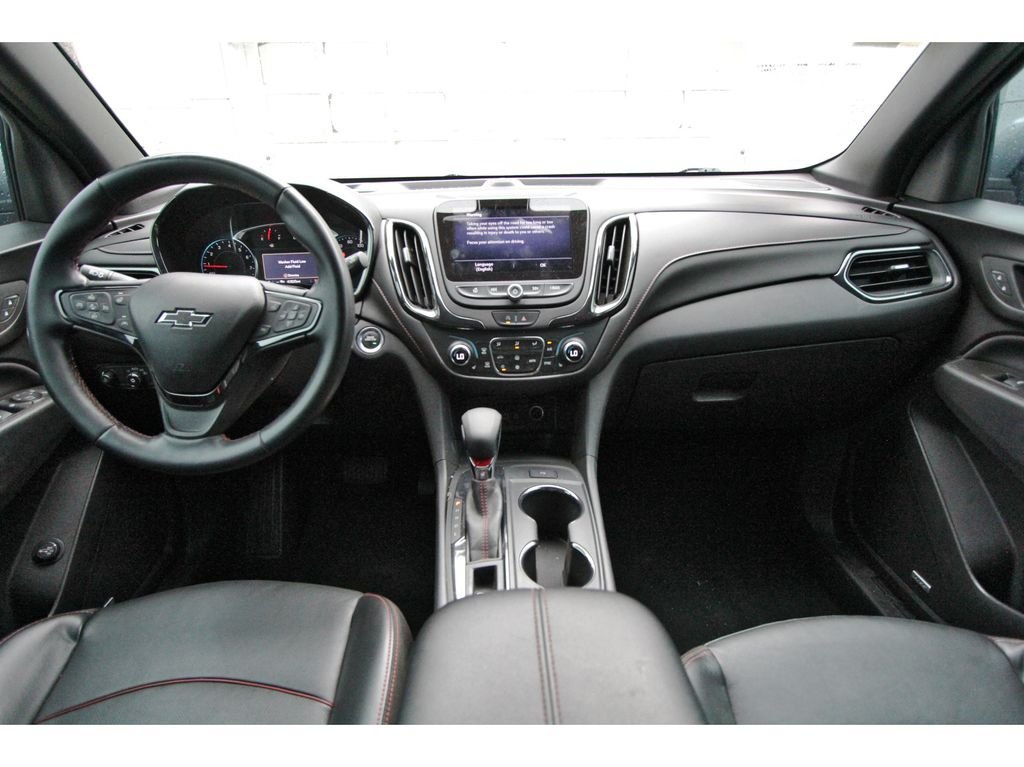 Used 2023 Chevrolet Equinox RS w/ RS Leather Package FWD image 9
