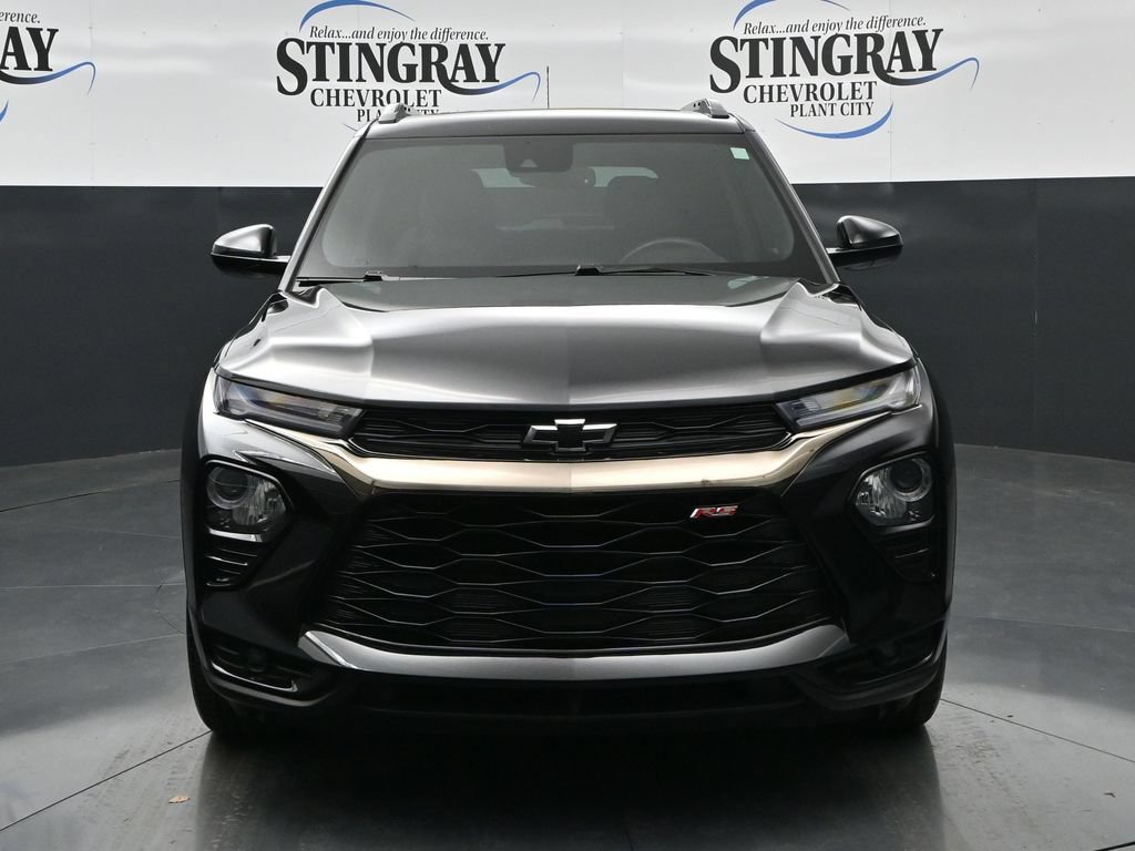 Used 2023 Chevrolet TrailBlazer RS w/ Sun and Liftgate Package FWD image 2
