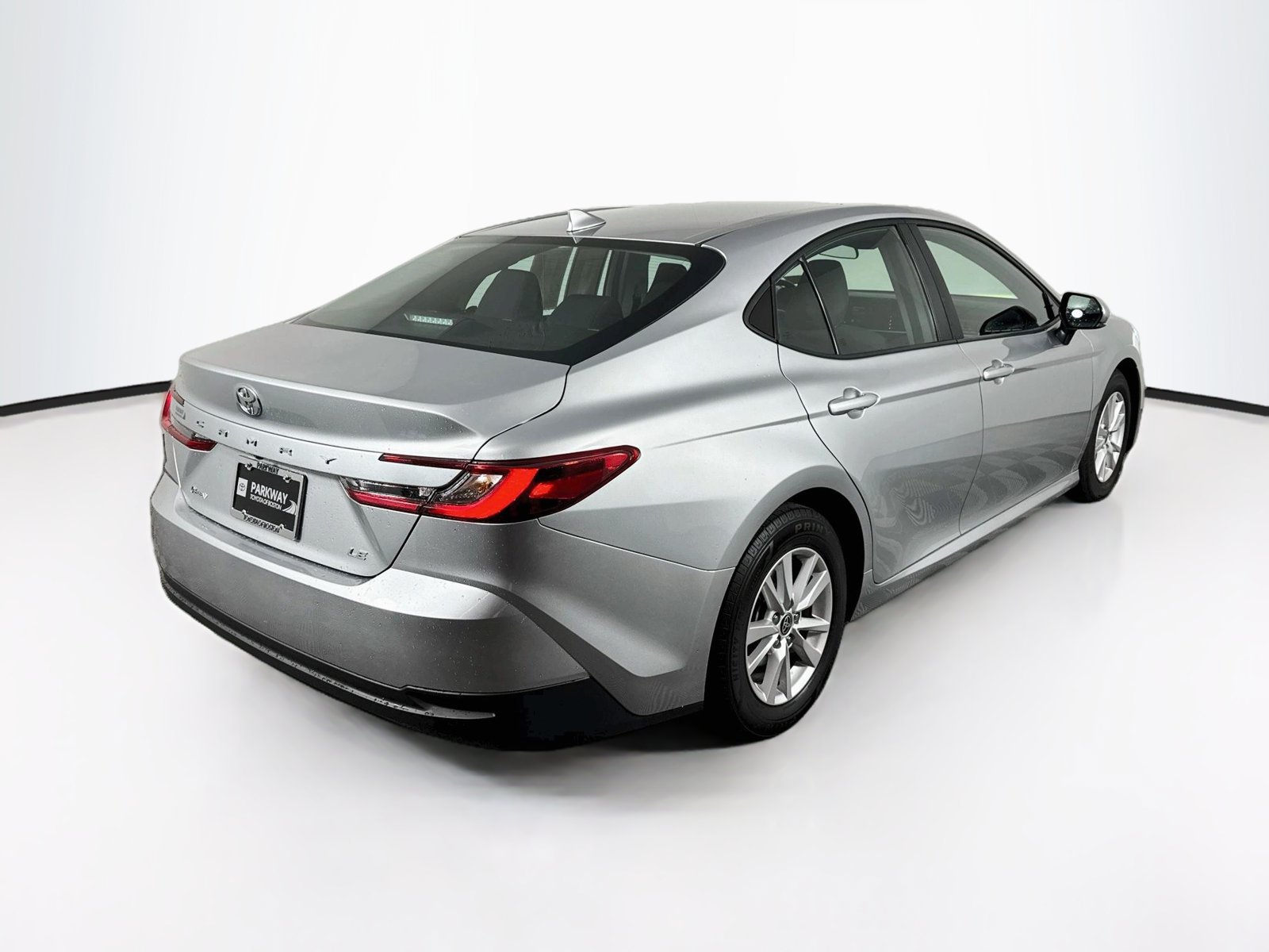 Used 2025 Toyota Camry LE FWD image 7
