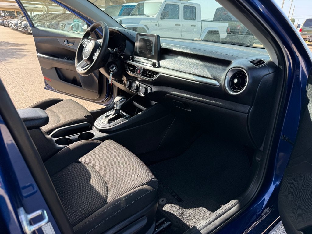 Used 2021 Kia Forte LXS FWD image 15
