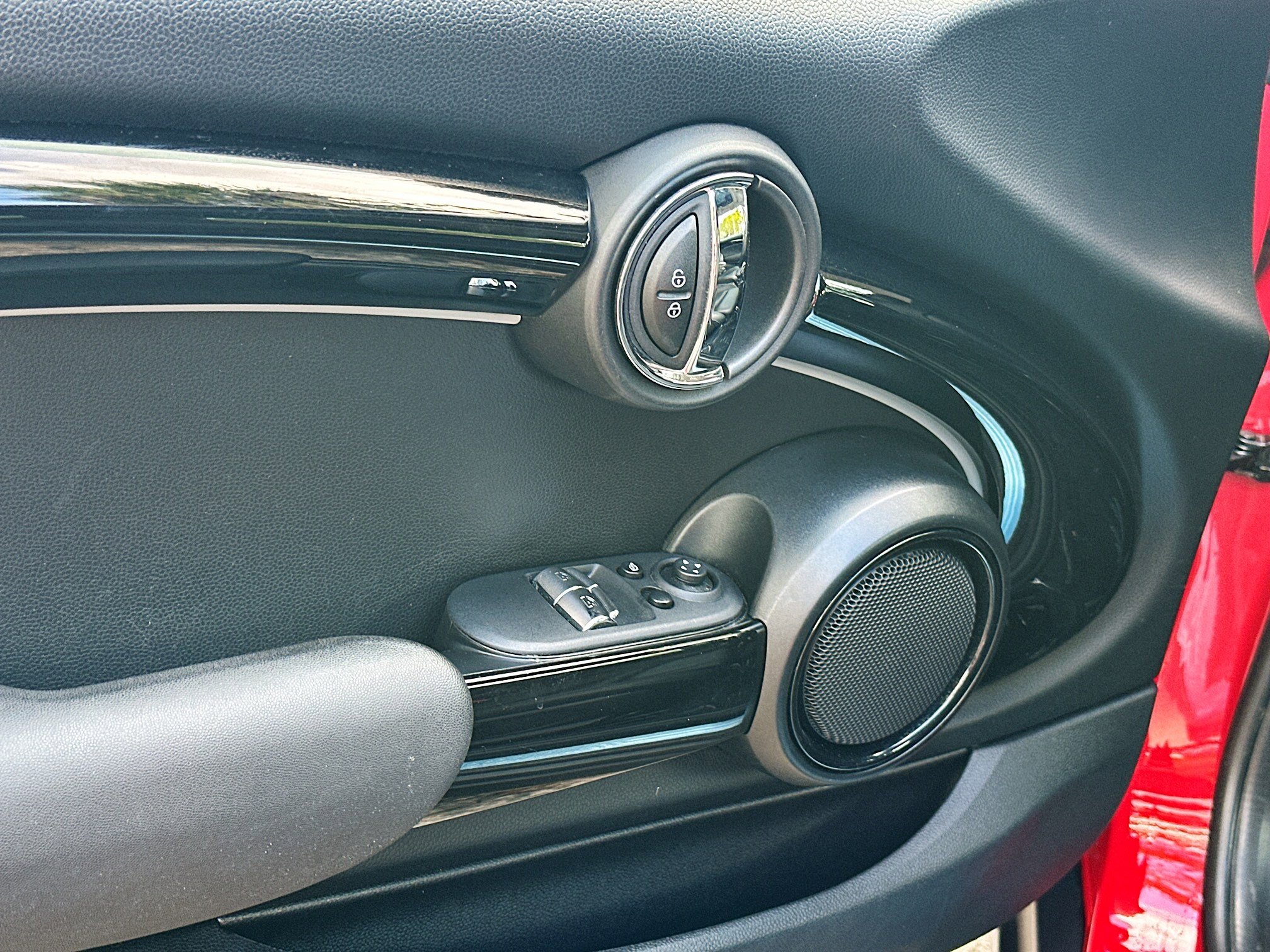 Certified 2024 MINI Cooper S image 18