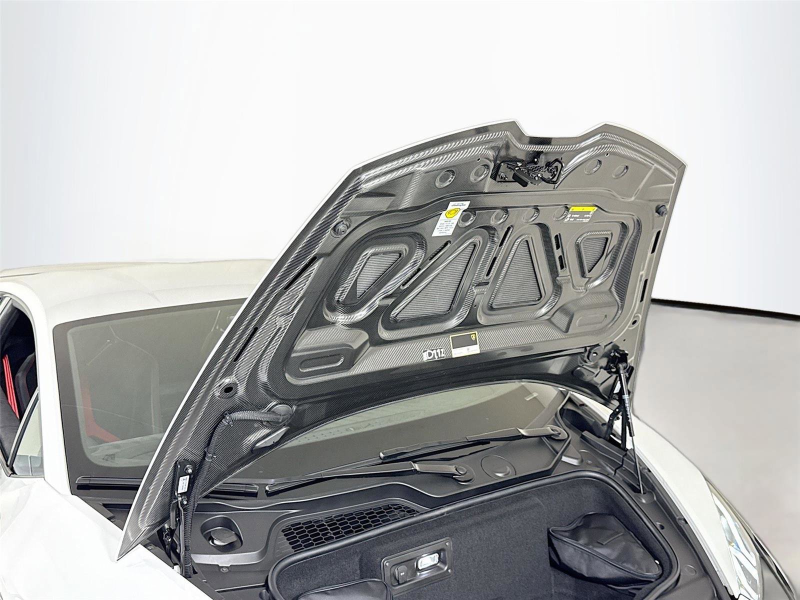 Used 2024 Lamborghini Huracan Tecnica RWD image 33