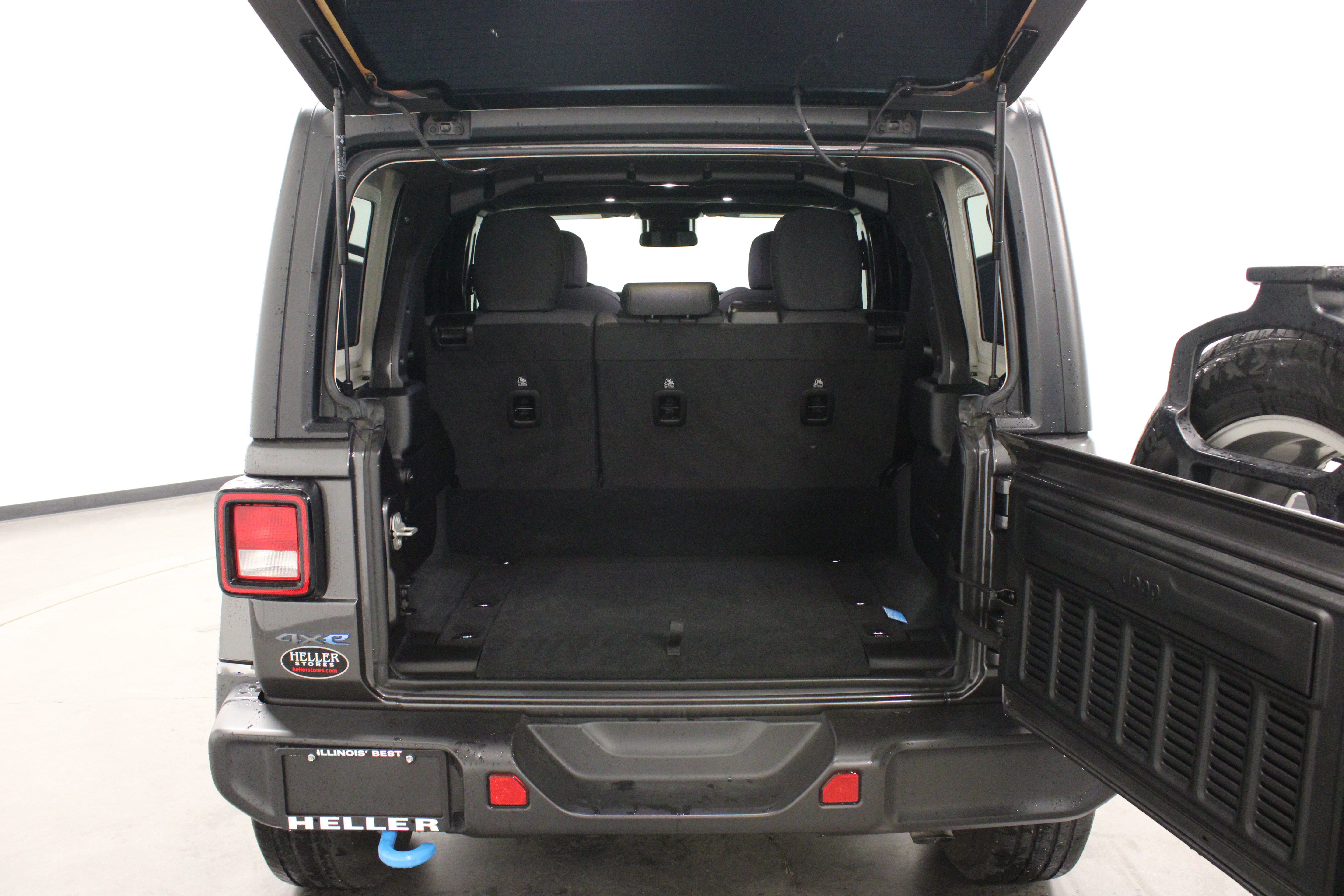 Used 2024 Jeep Wrangler Unlimited AWD/4WD image 13