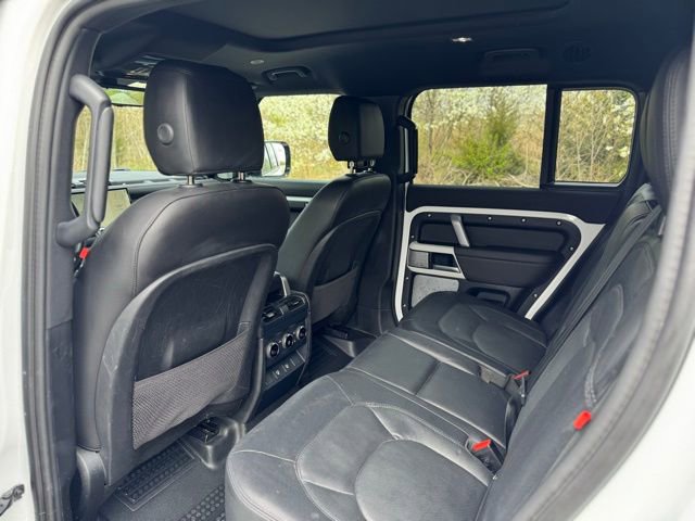 Certified 2024 Land Rover Defender 130 X-Dynamic SE AWD/4WD image 16