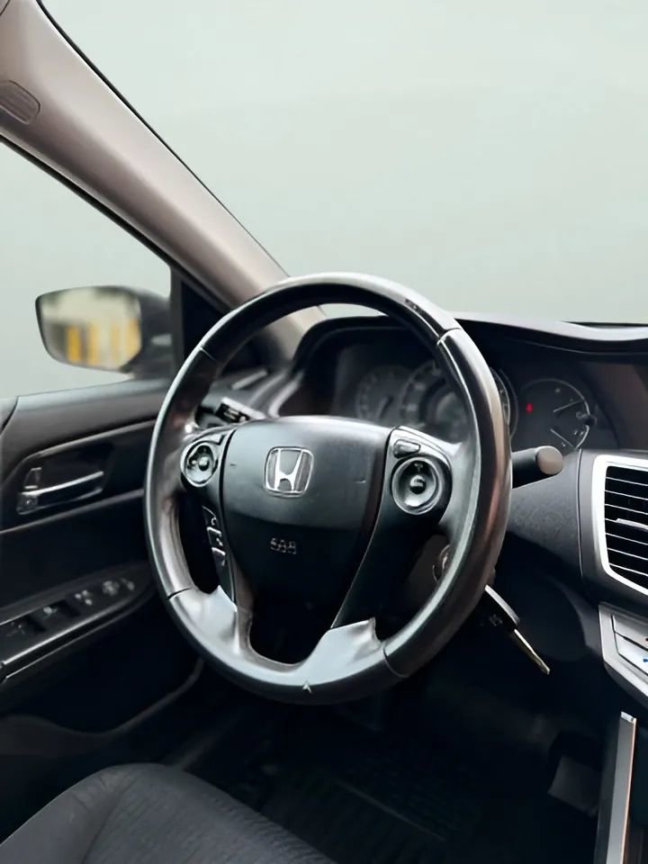 Used 2014 Honda Accord Sport image 26