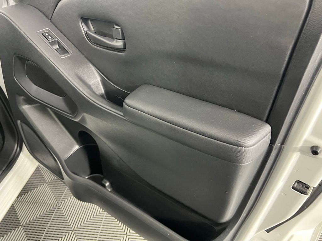 Used 2023 Nissan Frontier S image 31