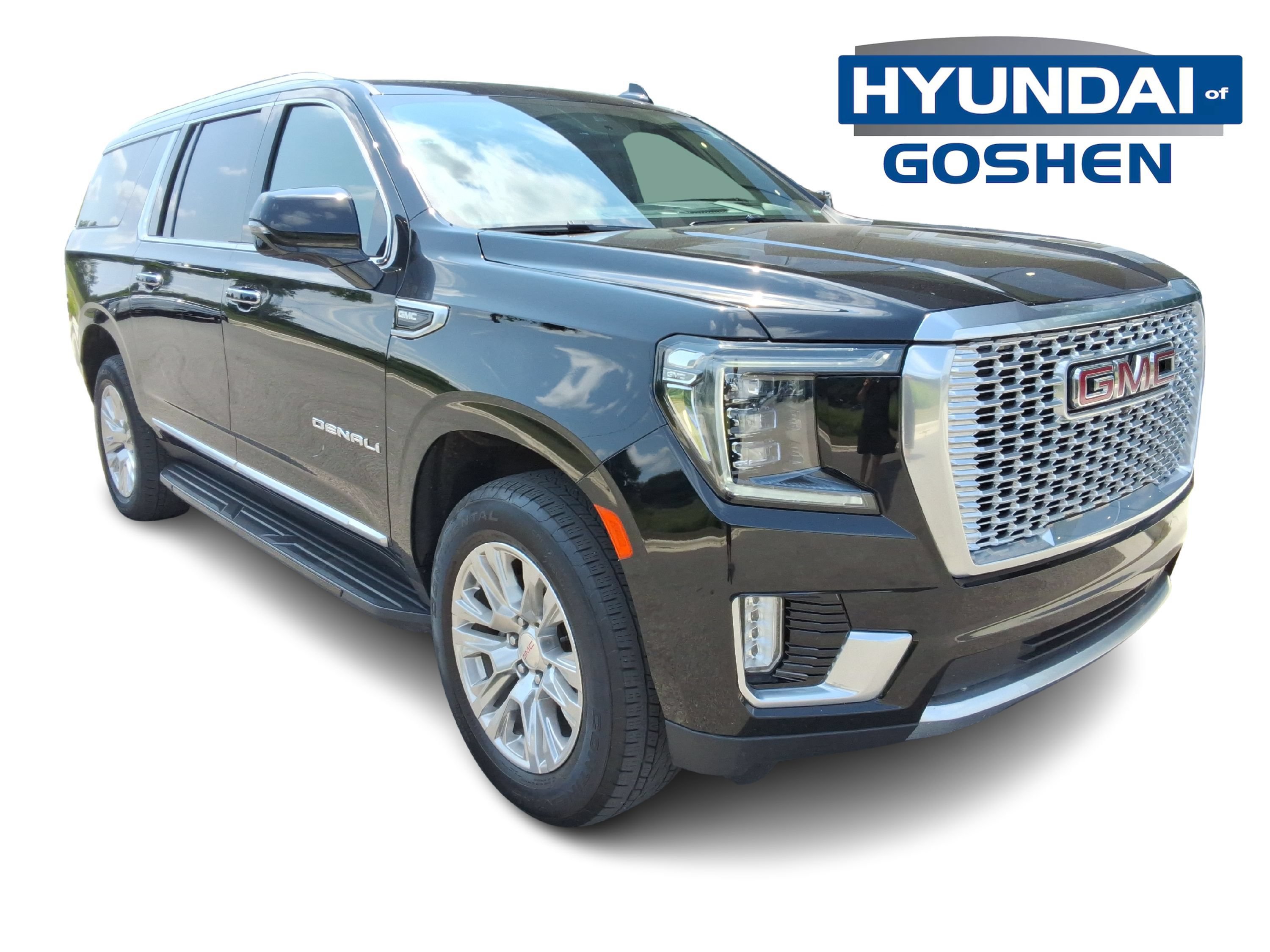 Used 2024 GMC Yukon XL Denali AWD/4WD image 3