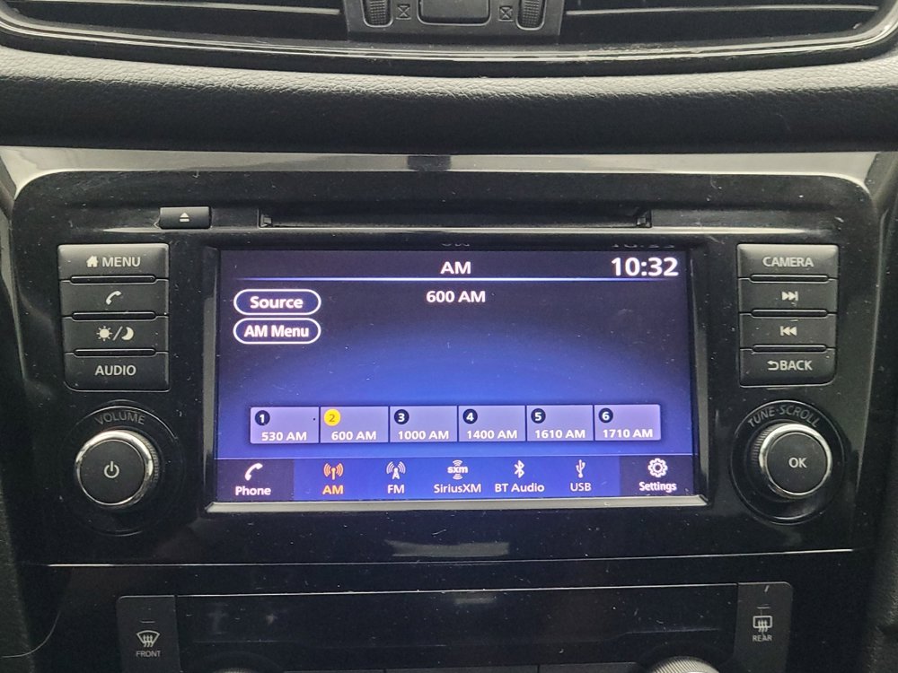 Used 2018 Nissan Rogue SV image 25