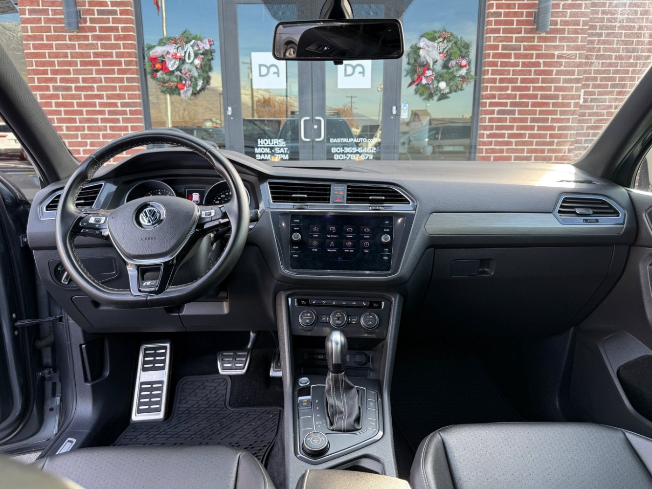 Used 2021 Volkswagen Tiguan SE R-Line AWD/4WD image 15