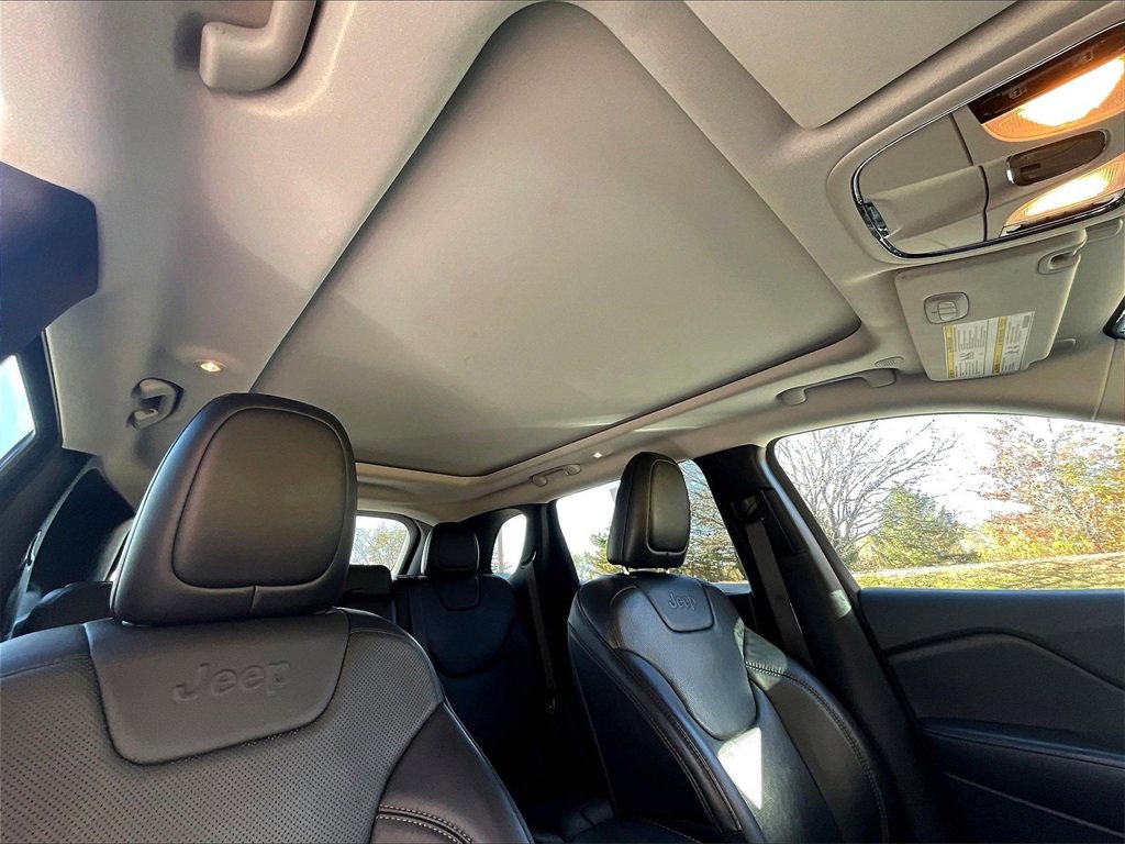 Used 2021 Jeep Cherokee Limited w/ Elite Package image 7