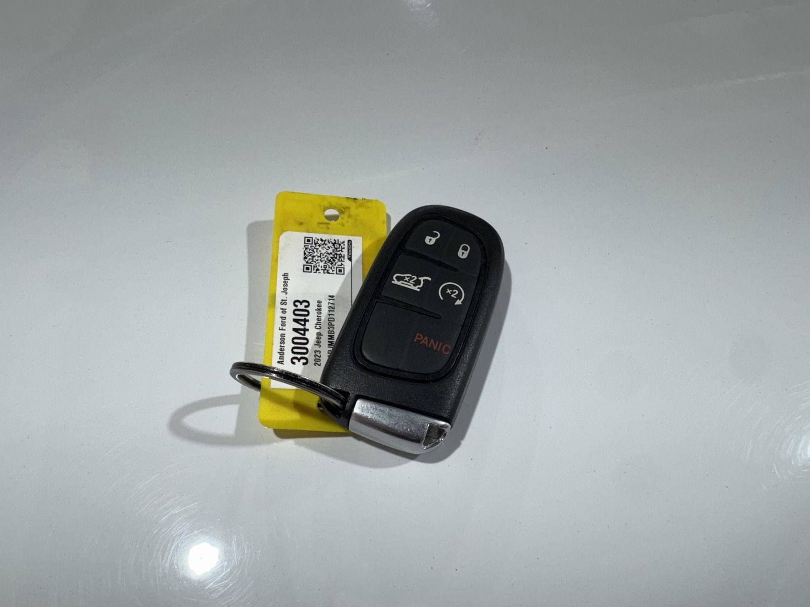 Used 2023 Jeep Cherokee Altitude Lux AWD/4WD image 43