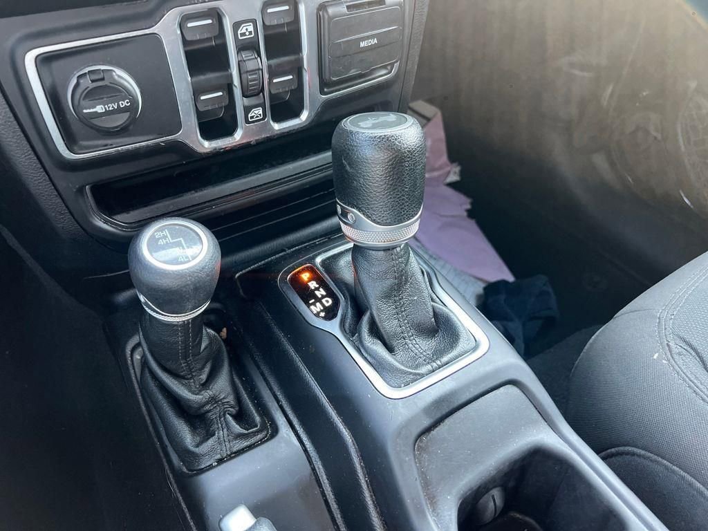 Used 2021 Jeep Wrangler Unlimited Sport image 16