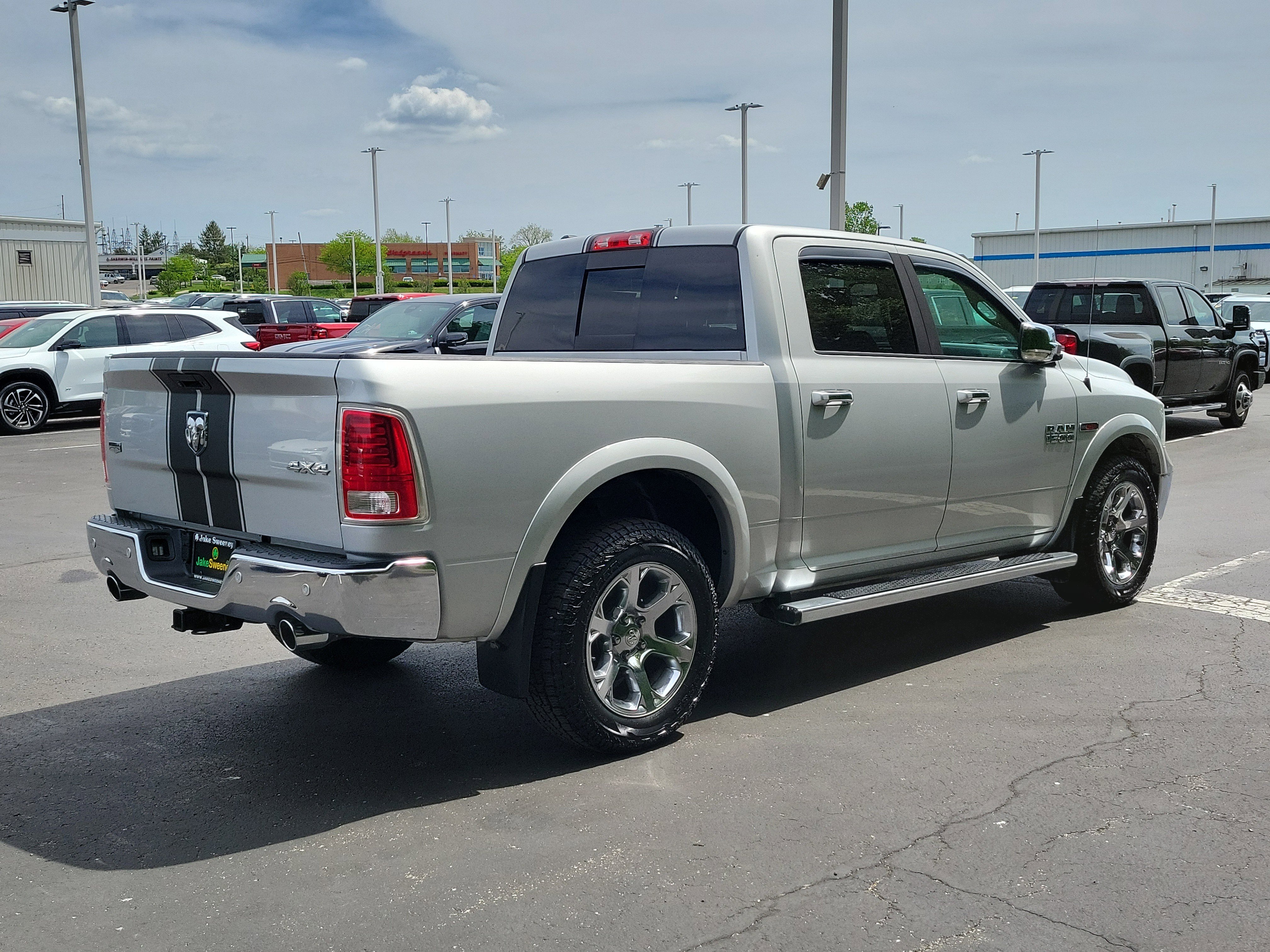 Used 2016 RAM 1500 Laramie AWD/4WD image 4