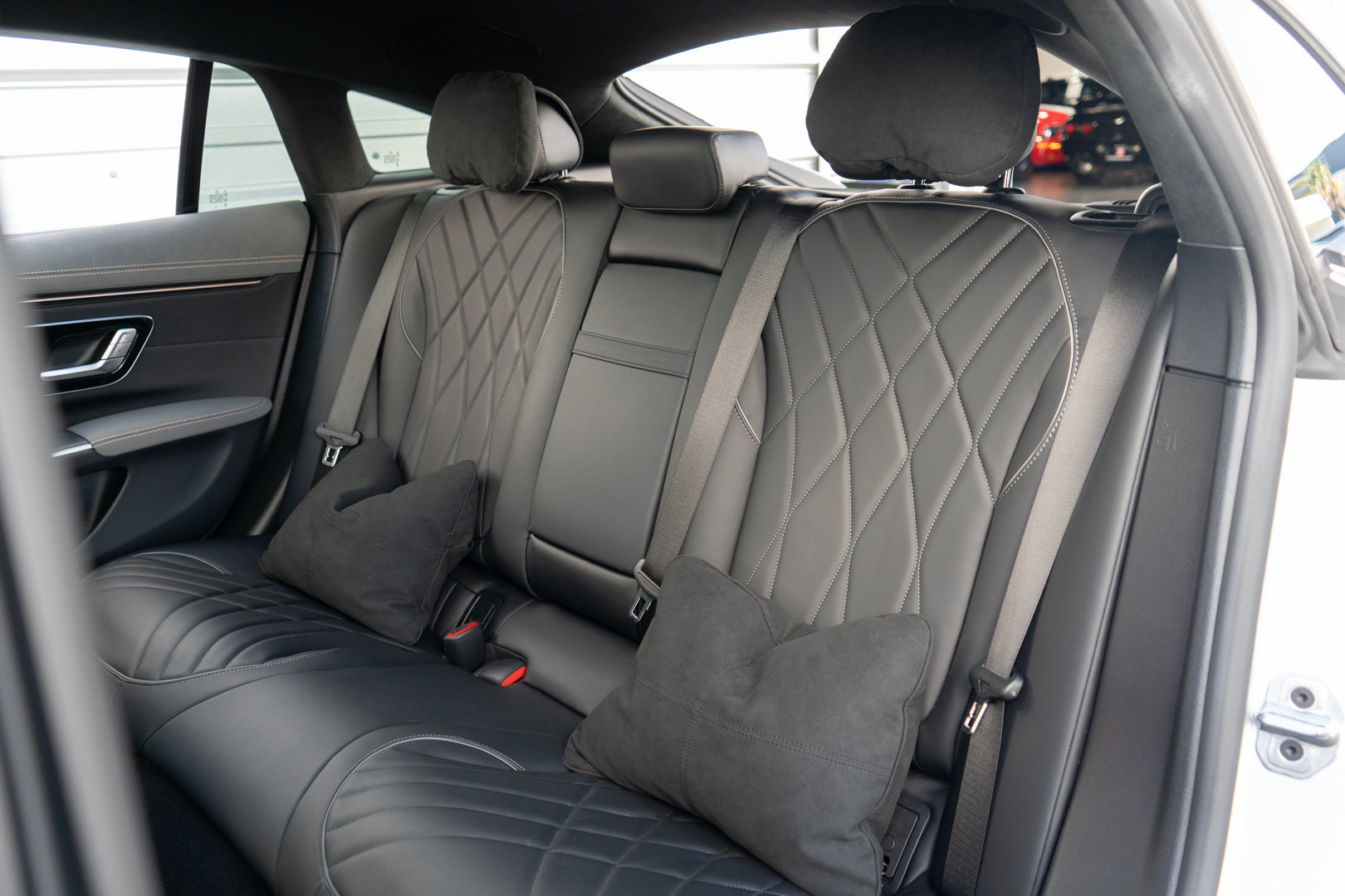 Used 2023 Mercedes-Benz EQS 580 4MATIC Sedan w/ Exclusive Trim Package image 27