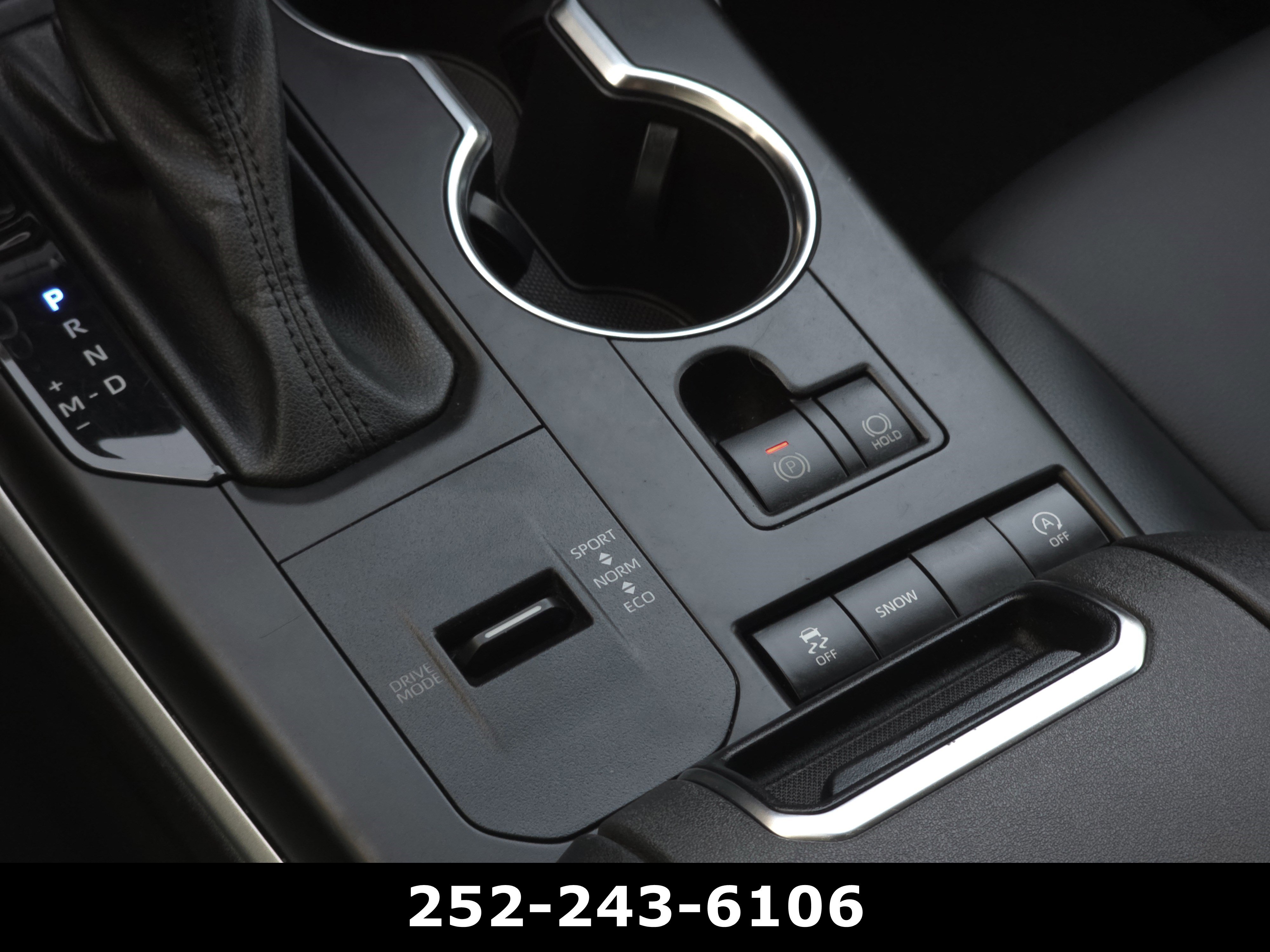 Used 2021 Toyota Highlander XLE image 15