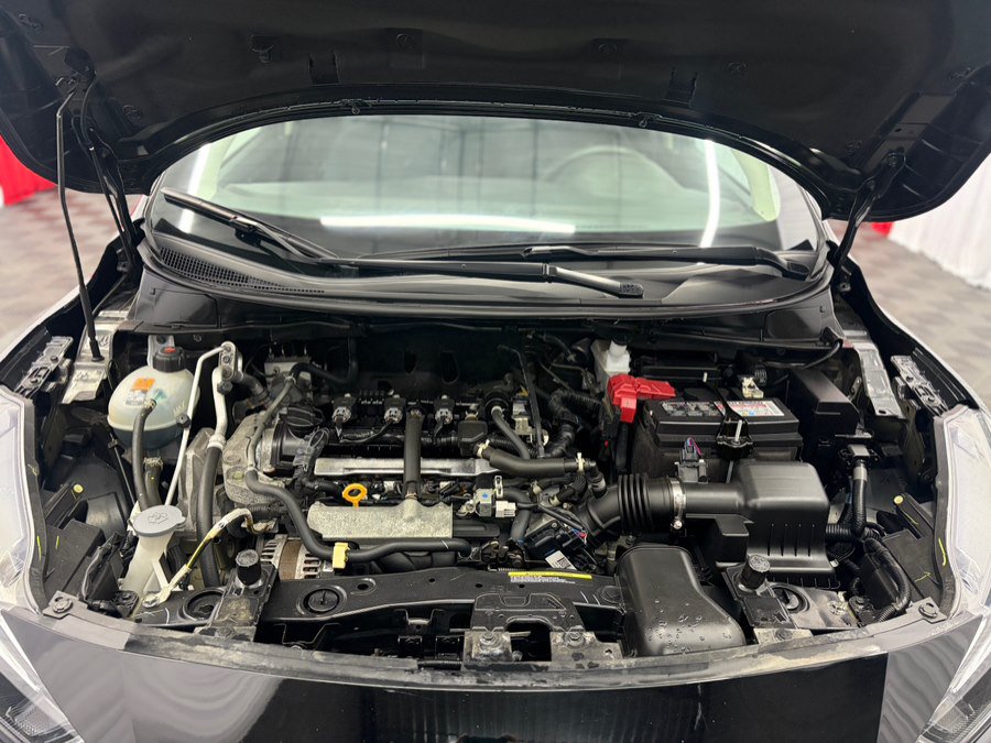 Used 2023 Nissan Versa SV FWD image 33