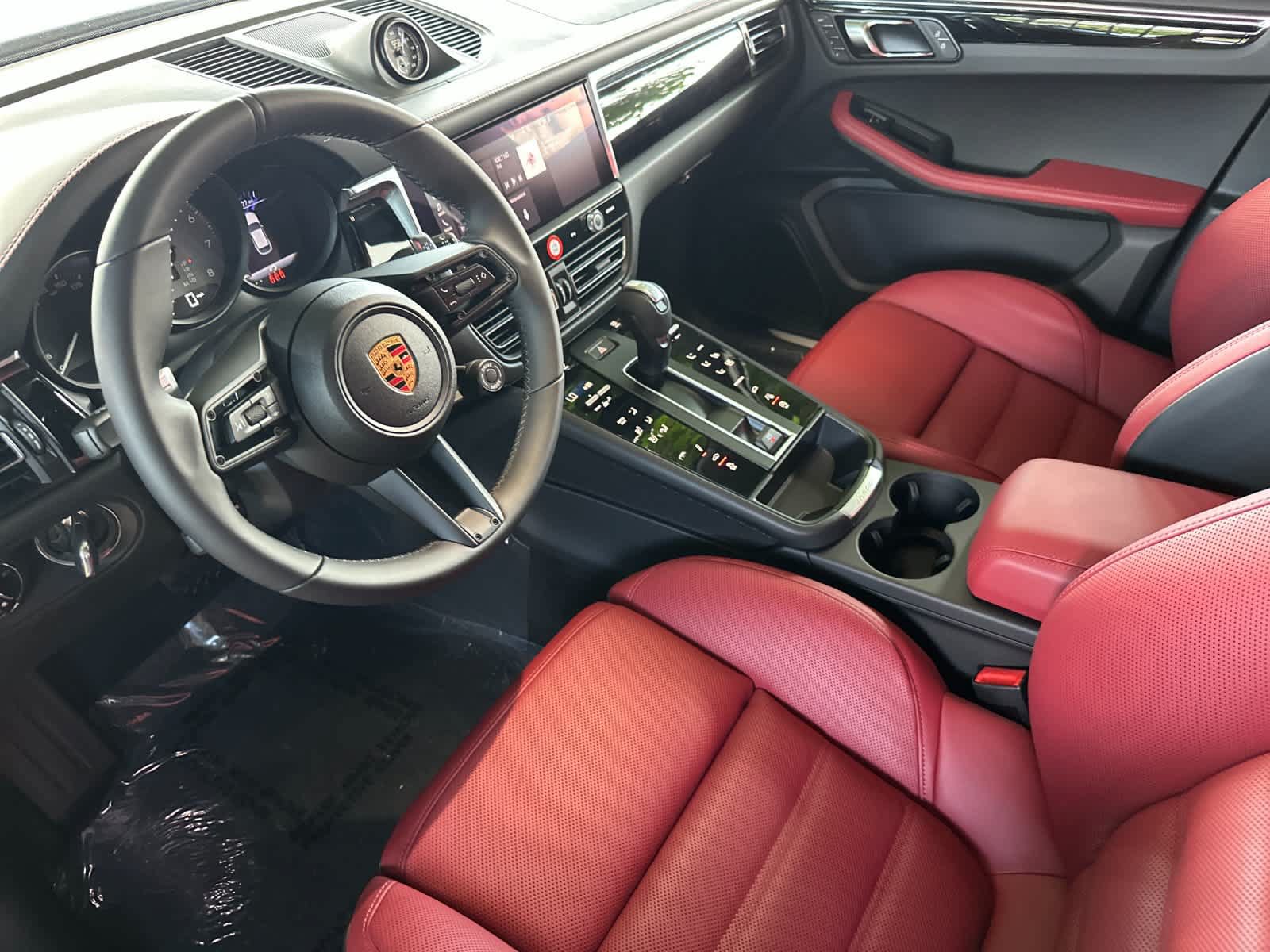 New 2026 Porsche Macan S AWD/4WD image 4