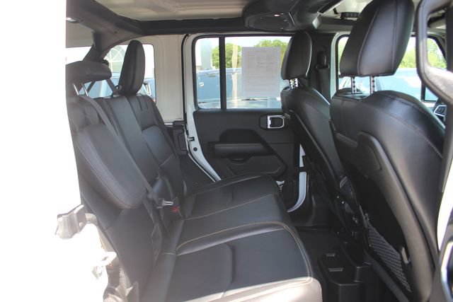 Used 2024 Jeep Wrangler Unlimited Sahara w/ Technology Group AWD/4WD image 31