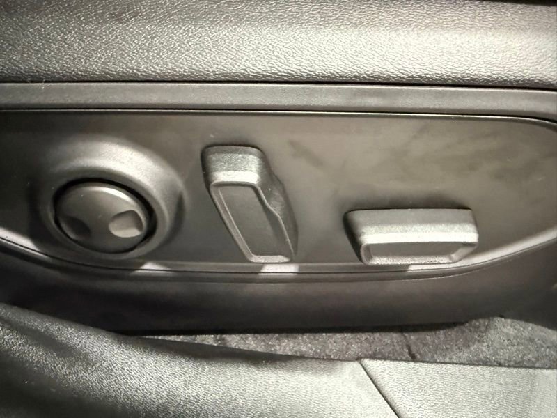 New 2026 Jeep Cherokee Overland image 15