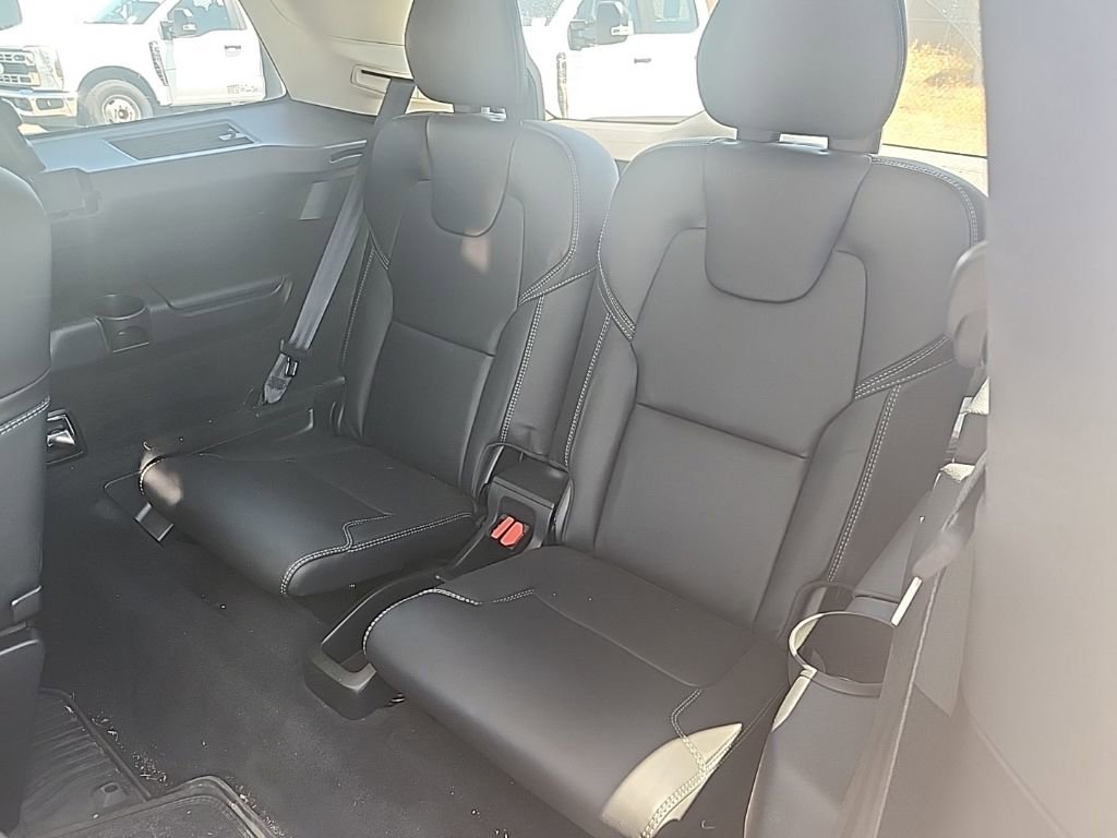 Used 2024 Volvo XC90 T8 Ultimate w/ Protection Package Premier AWD/4WD image 26