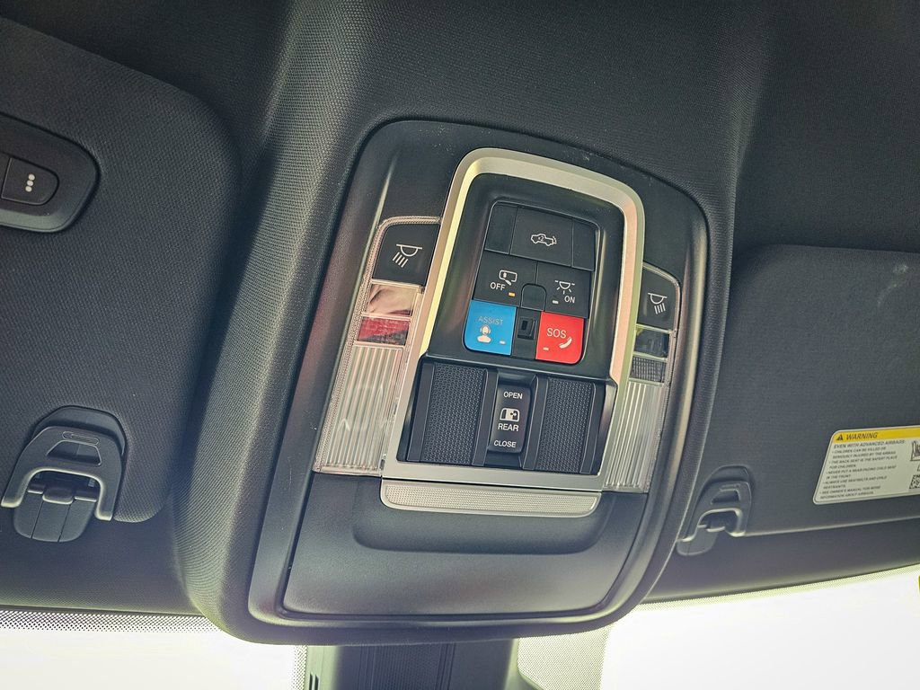 New 2026 RAM 1500 4x4 Crew Cab image 33