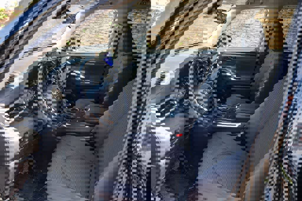 Used 2023 Toyota Highlander LE image 16