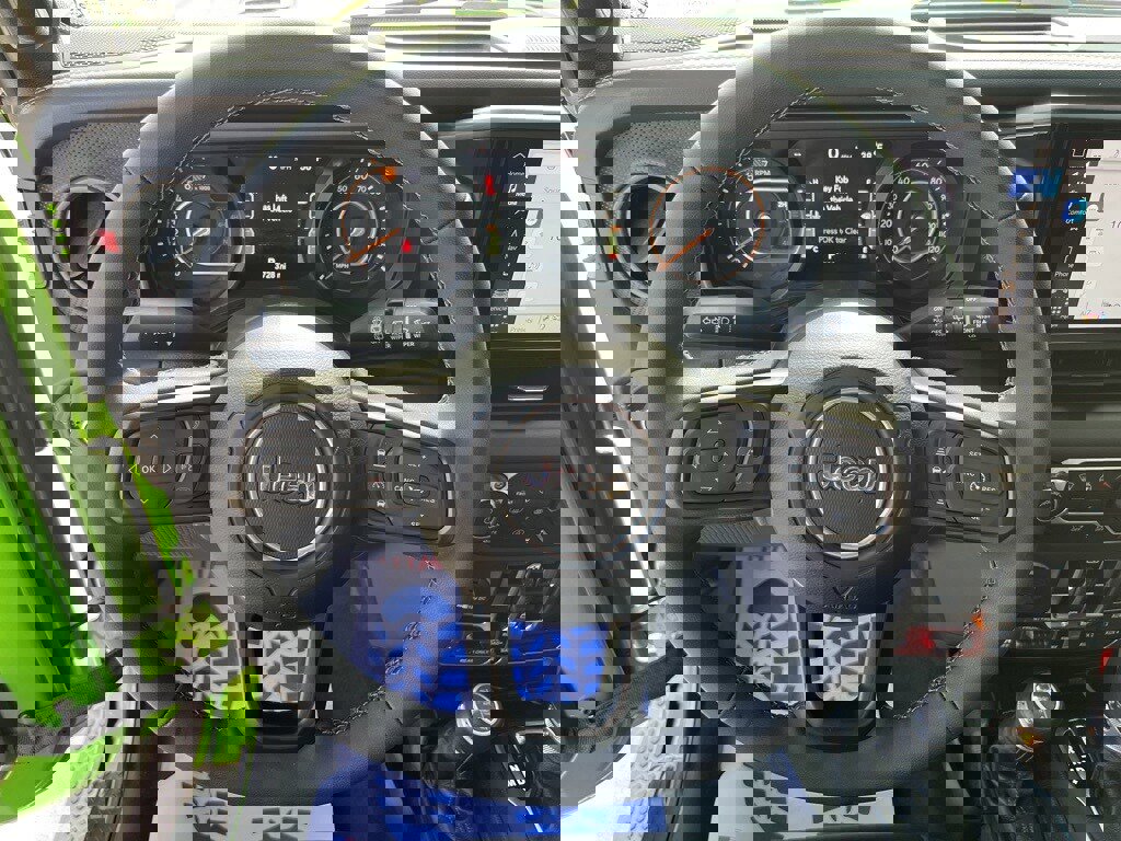 Used 2025 Jeep Wrangler Unlimited Rubicon image 8