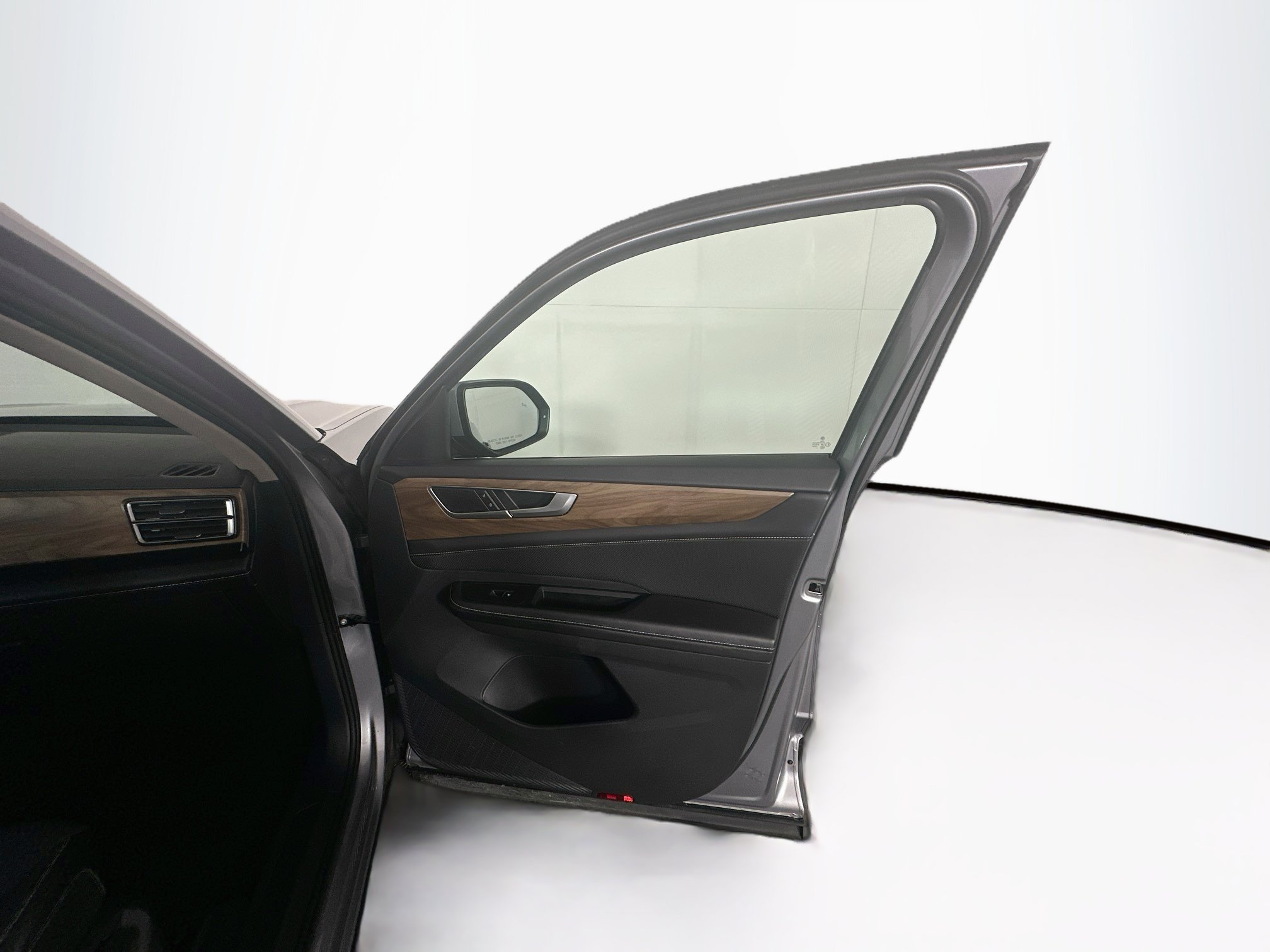 Used 2024 Volkswagen Atlas SE FWD image 32