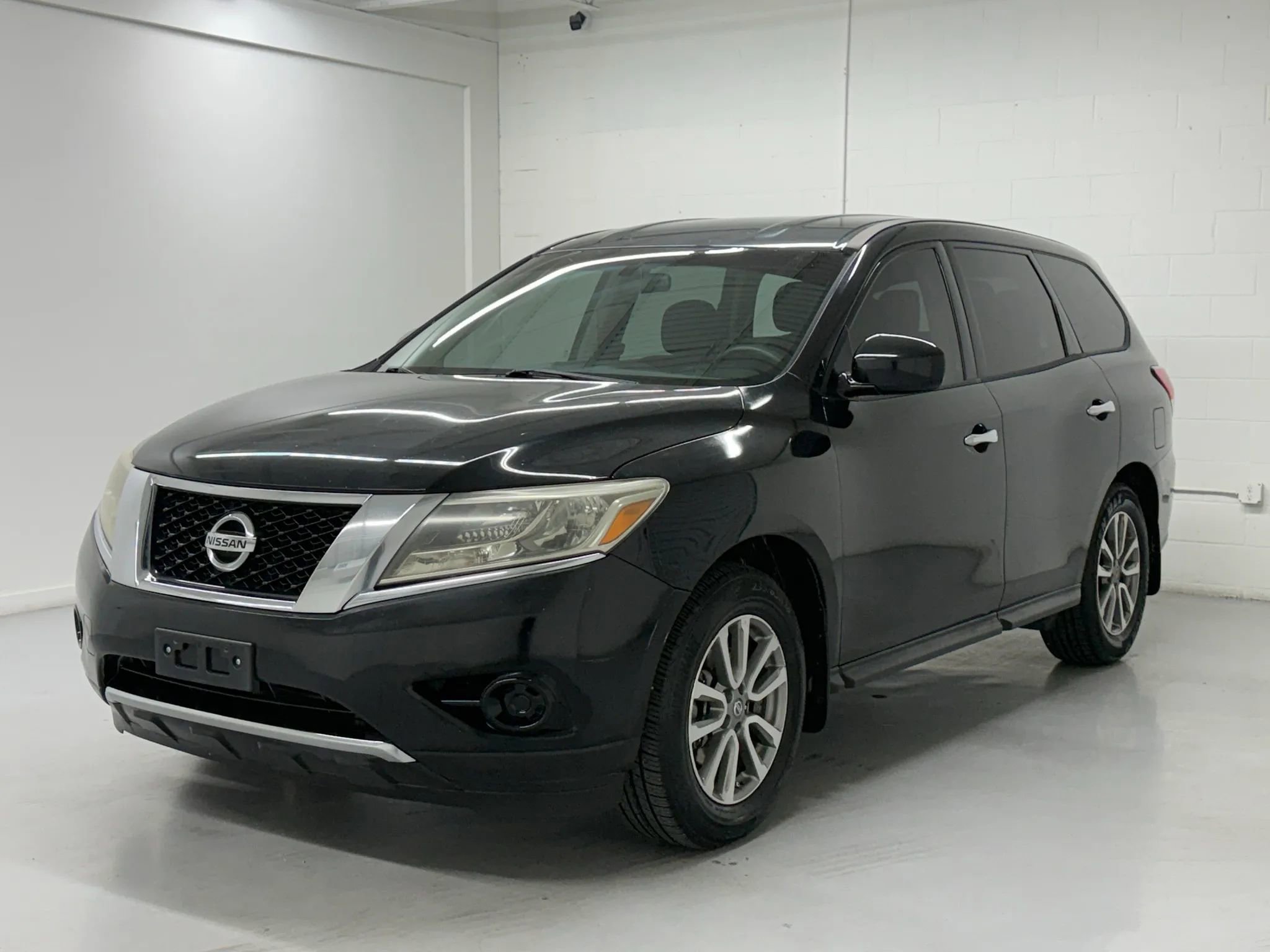 Used 2014 Nissan Pathfinder S image 5