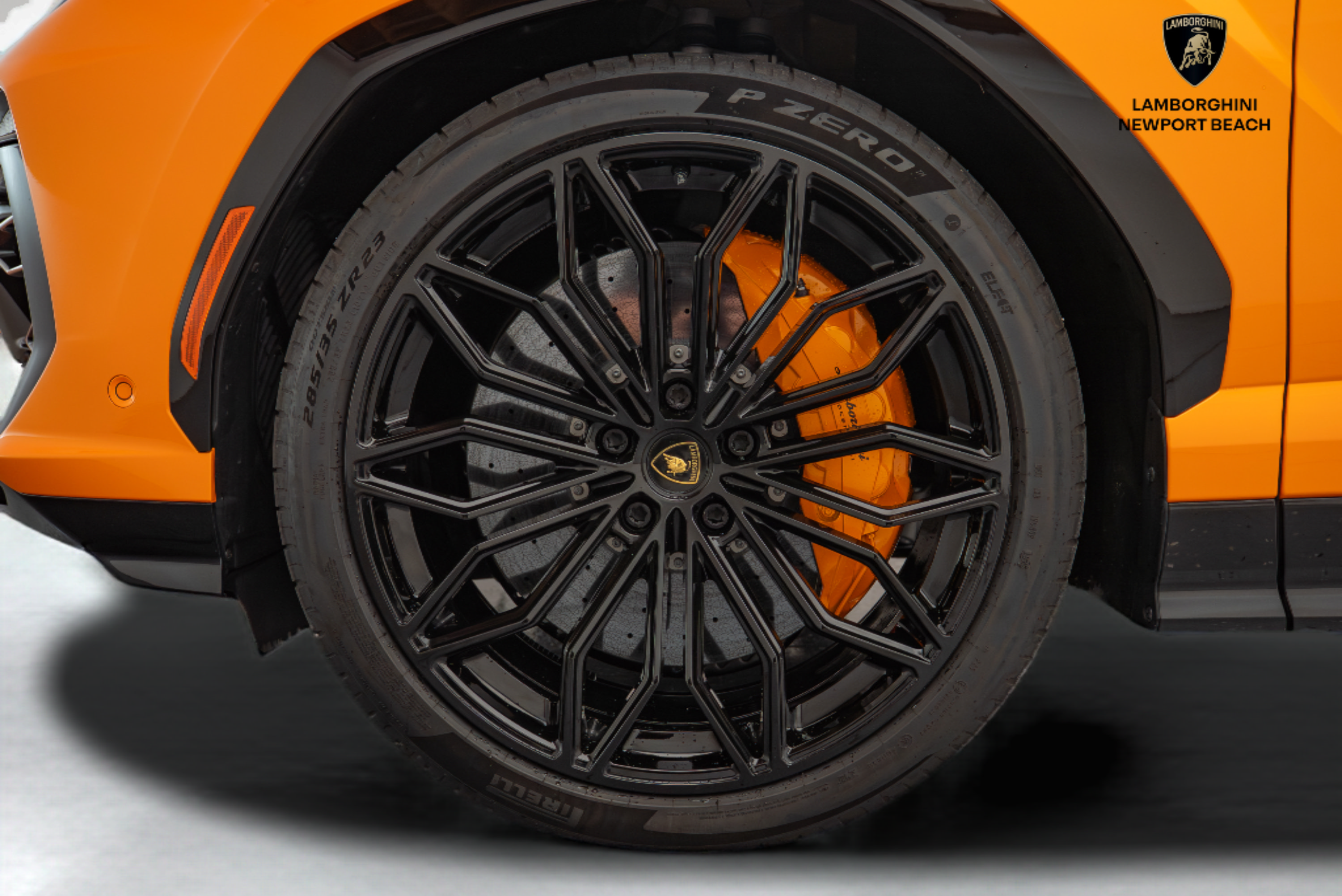 Used 2025 Lamborghini Urus S AWD/4WD image 38