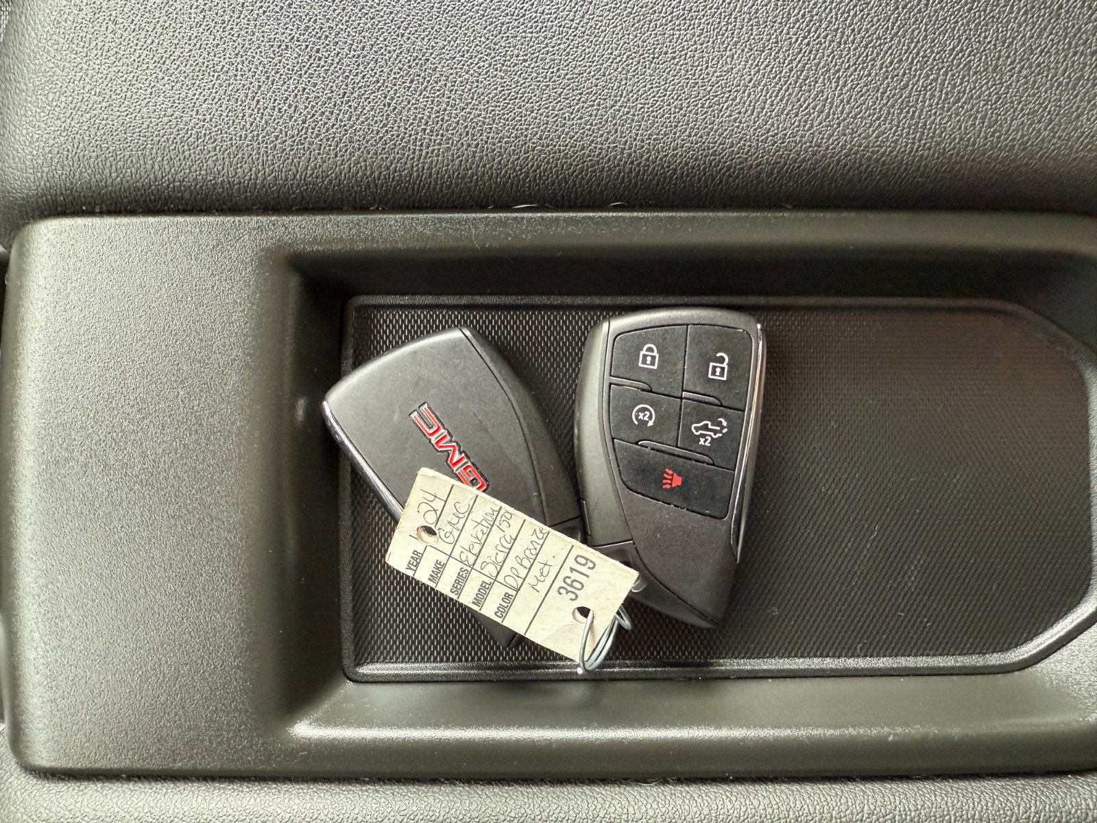 Used 2024 GMC Sierra 1500 Elevation image 34