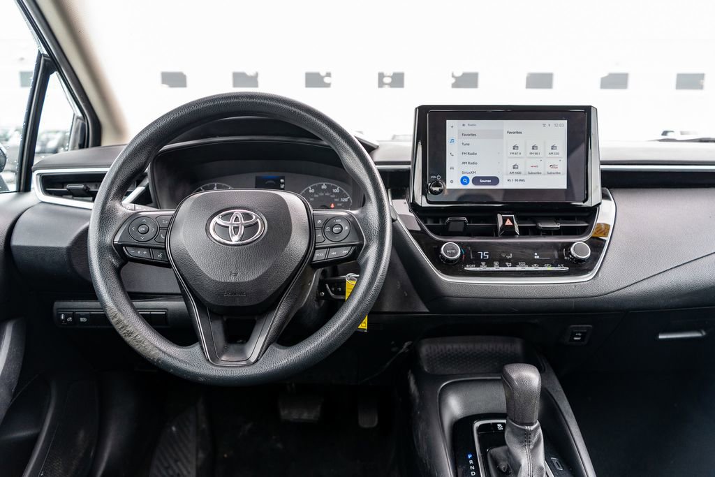 Used 2023 Toyota Corolla LE image 15