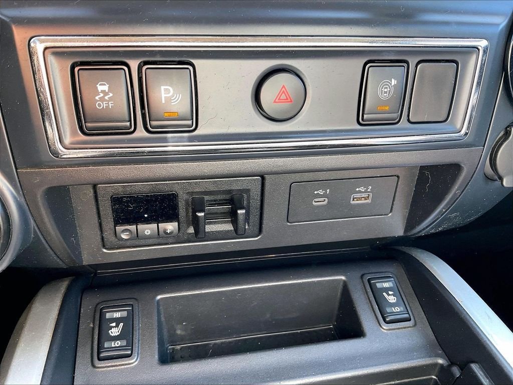 Used 2022 Nissan Titan SV w/ SV Convenience Package AWD/4WD image 26
