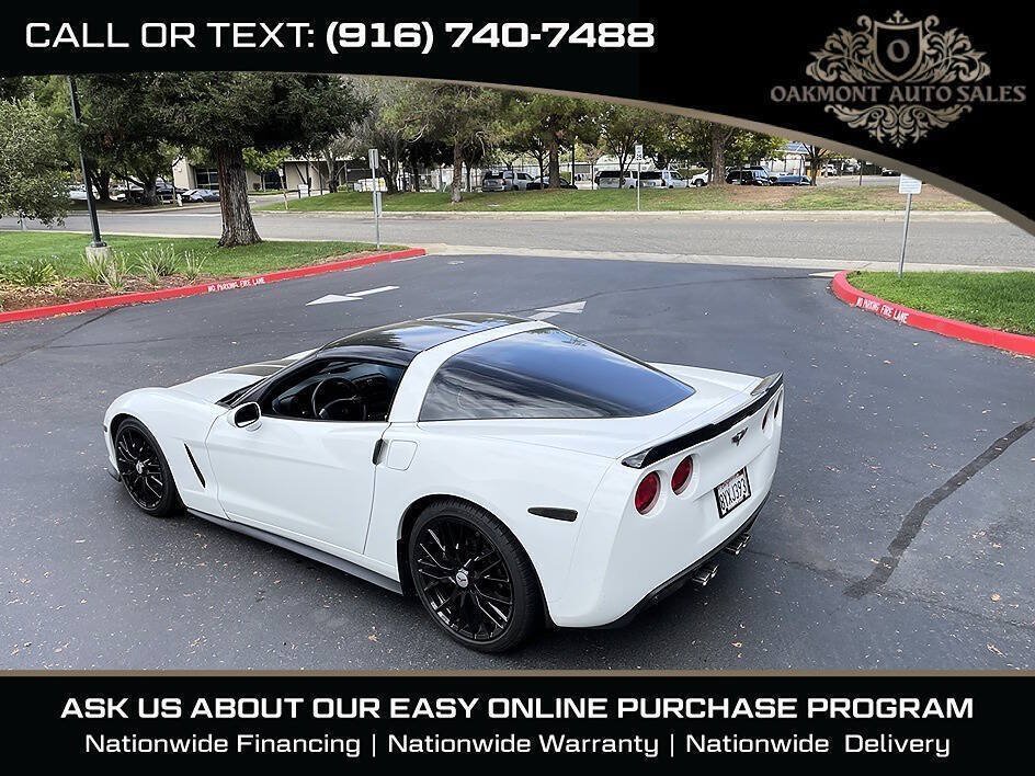 Used 2011 Chevrolet Corvette Coupe w/ 1LT RWD image 9