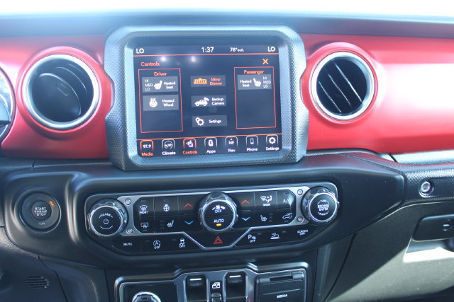 Used 2023 Jeep Wrangler Unlimited Rubicon w/ LED Lighting Group AWD/4WD image 15