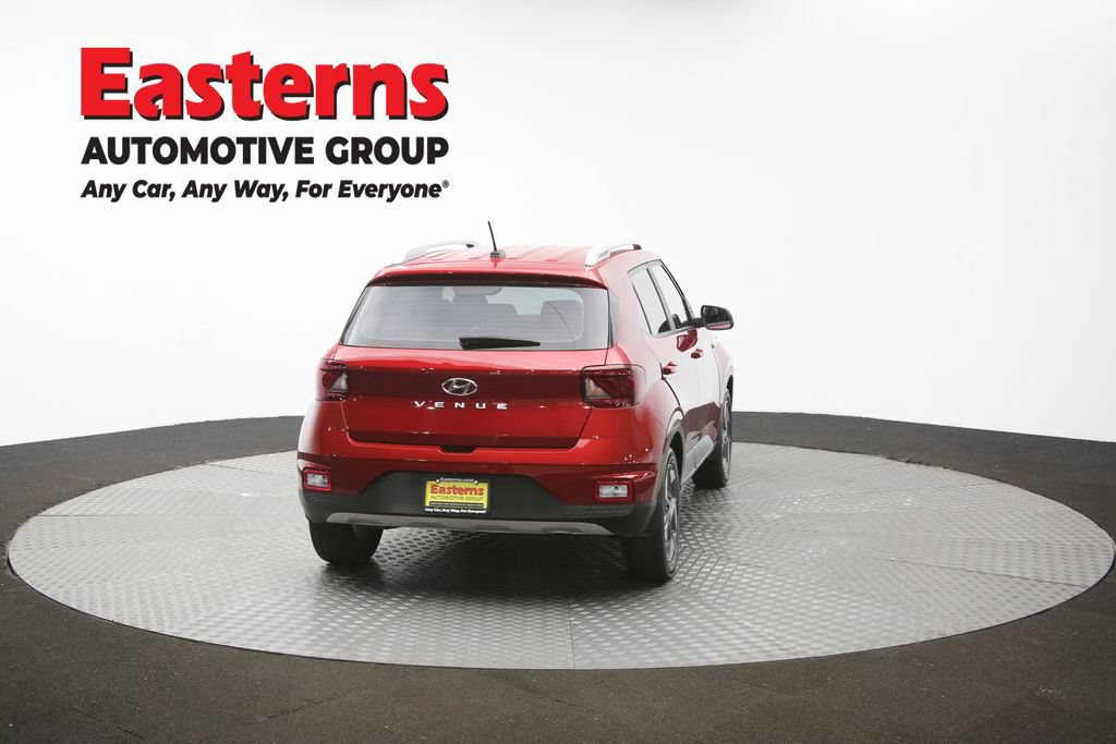 Used 2024 Hyundai Venue Limited FWD image 38
