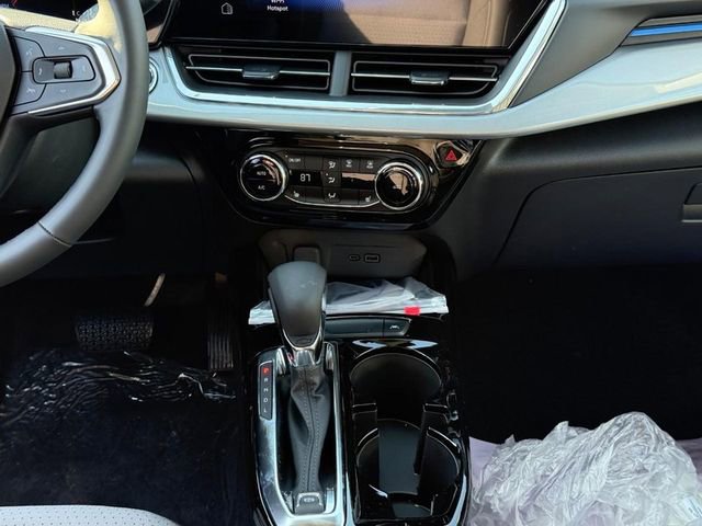 Used 2025 Chevrolet Trax LT w/ Driver Confidence Package FWD image 13
