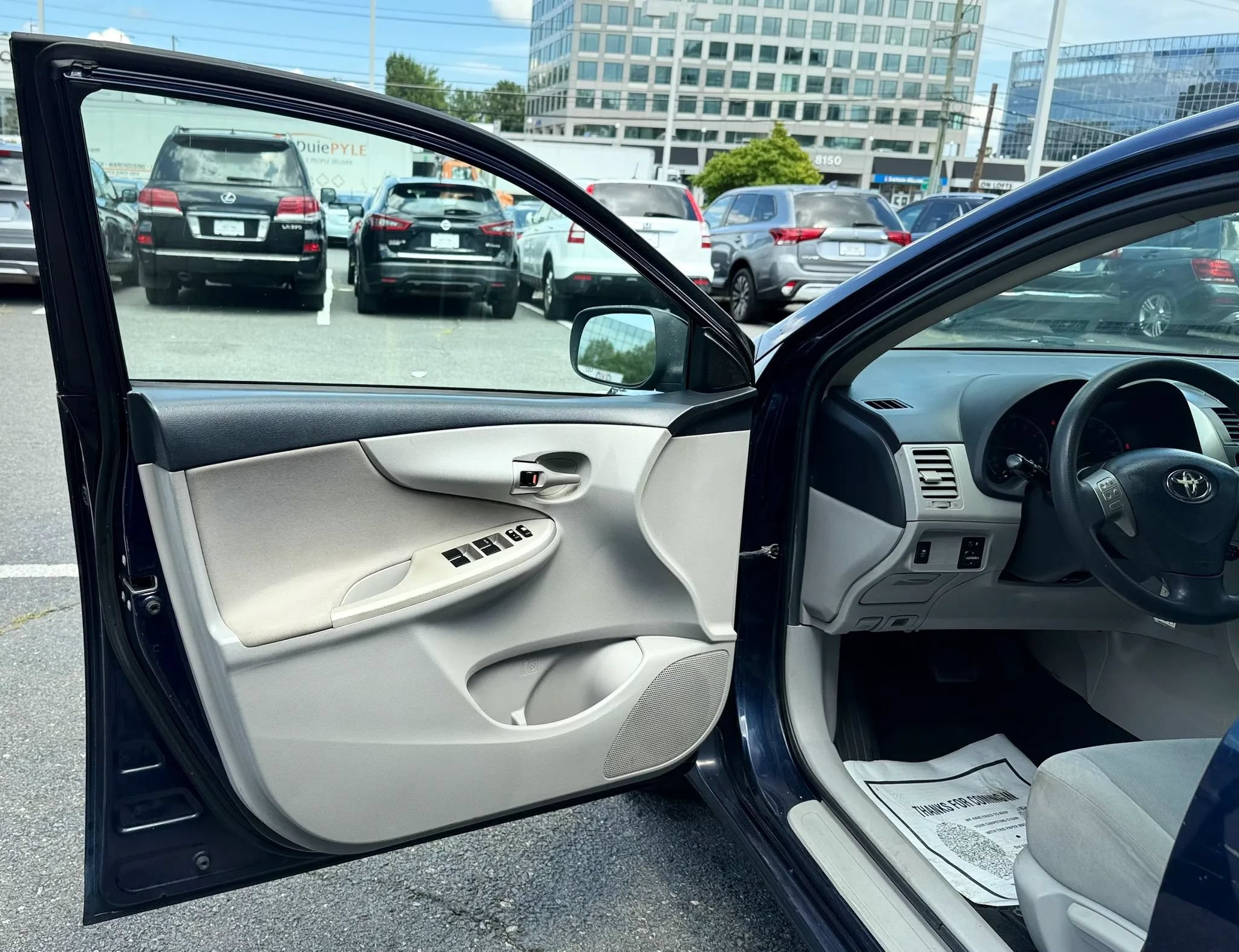 Used 2012 Toyota Corolla LE FWD image 9