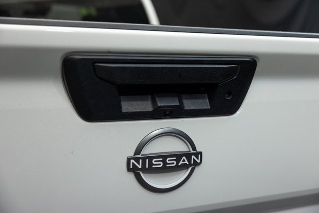 Used 2019 Nissan Frontier SV image 9