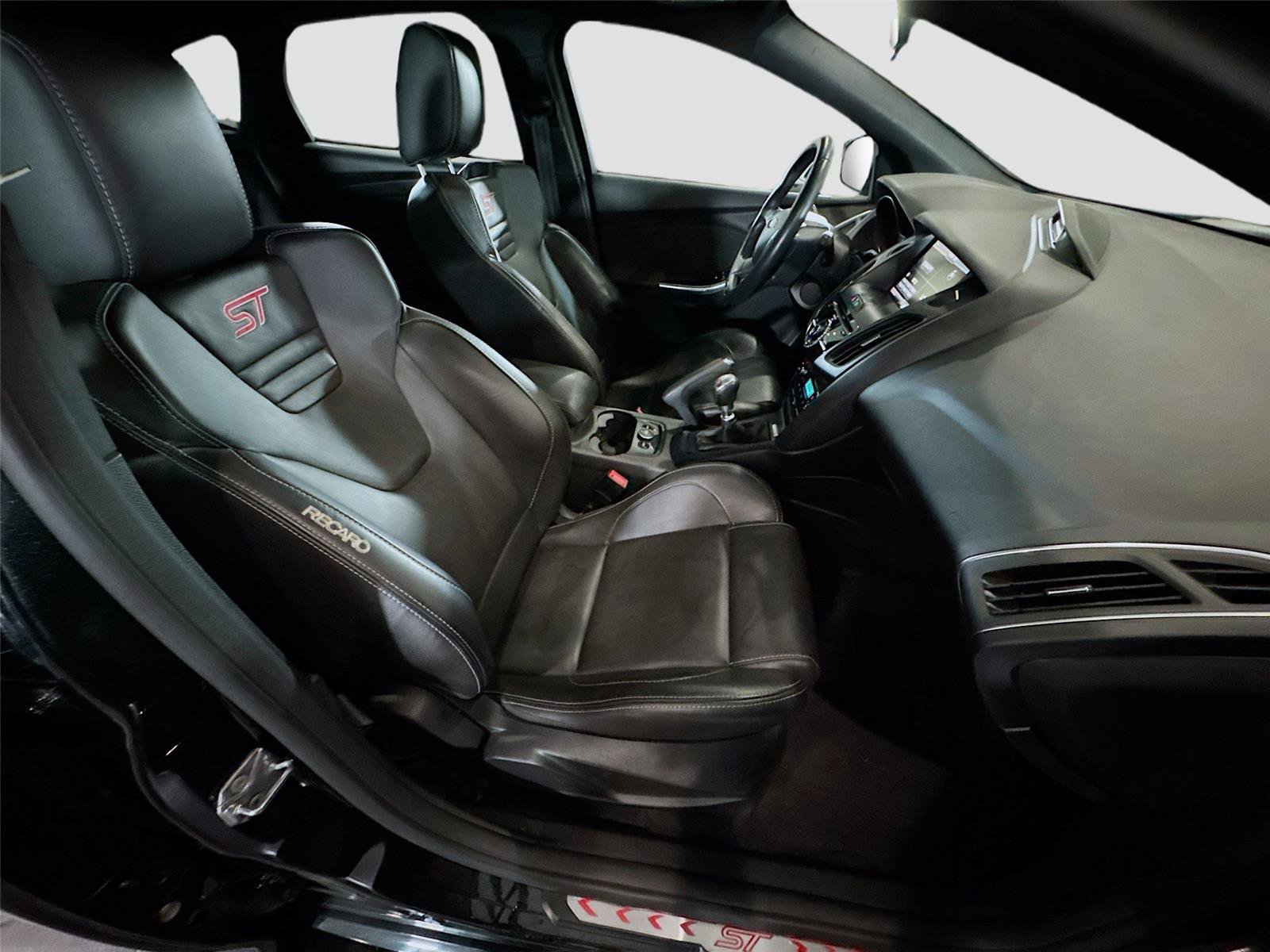 Used 2014 Ford Focus ST w/ Equipment Group 202A FWD image 18