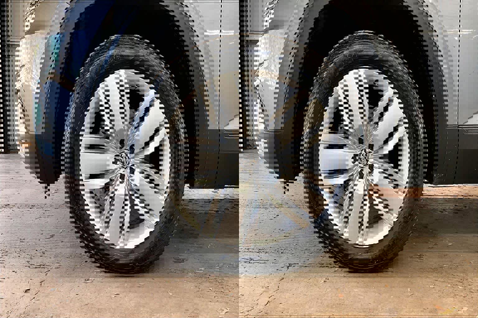 Used 2019 Volkswagen Atlas SE w/ Towing Package image 12