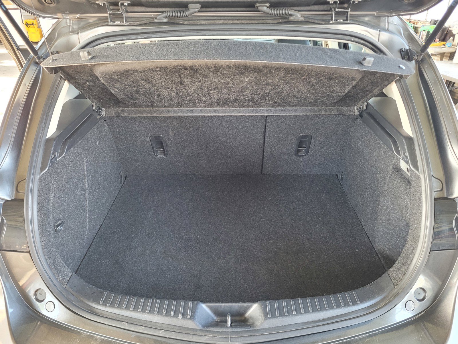 Used 2012 MAZDA MAZDA3 i Touring FWD image 19