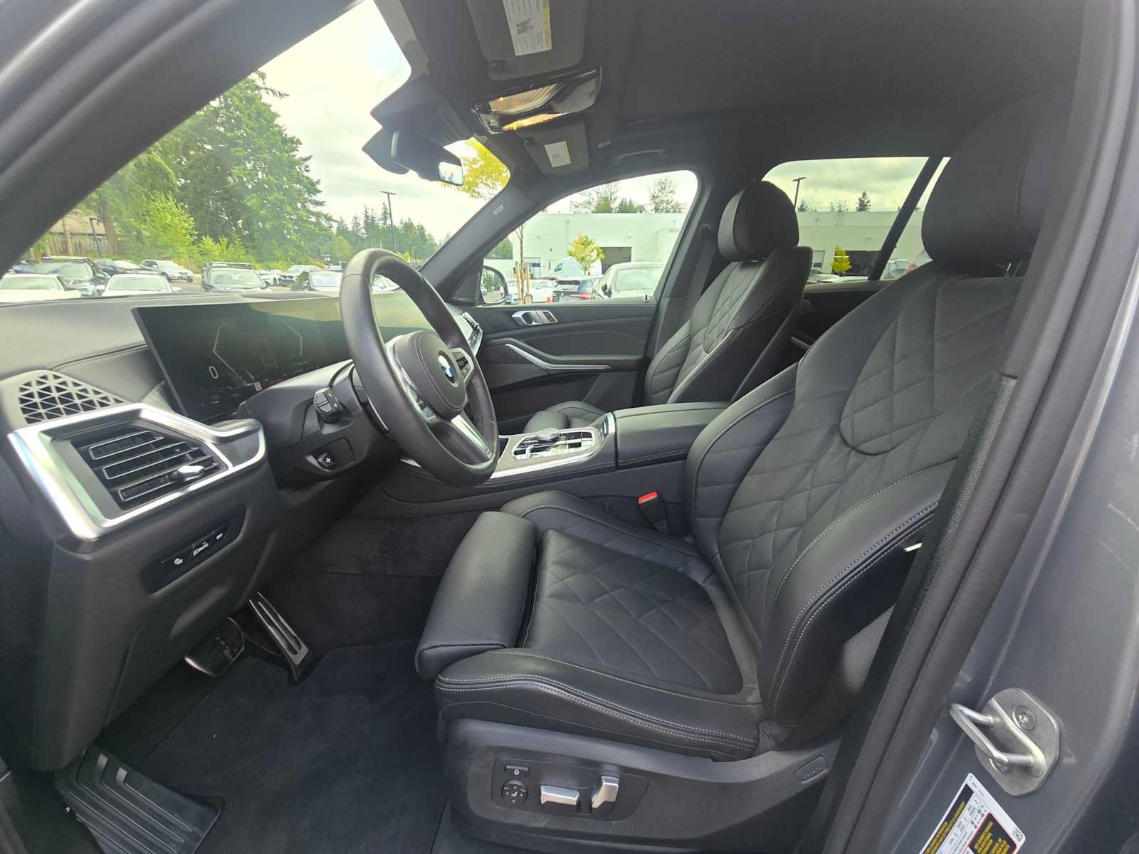 Used 2026 BMW X5 xDrive40i w/ M Sport Package AWD/4WD image 21