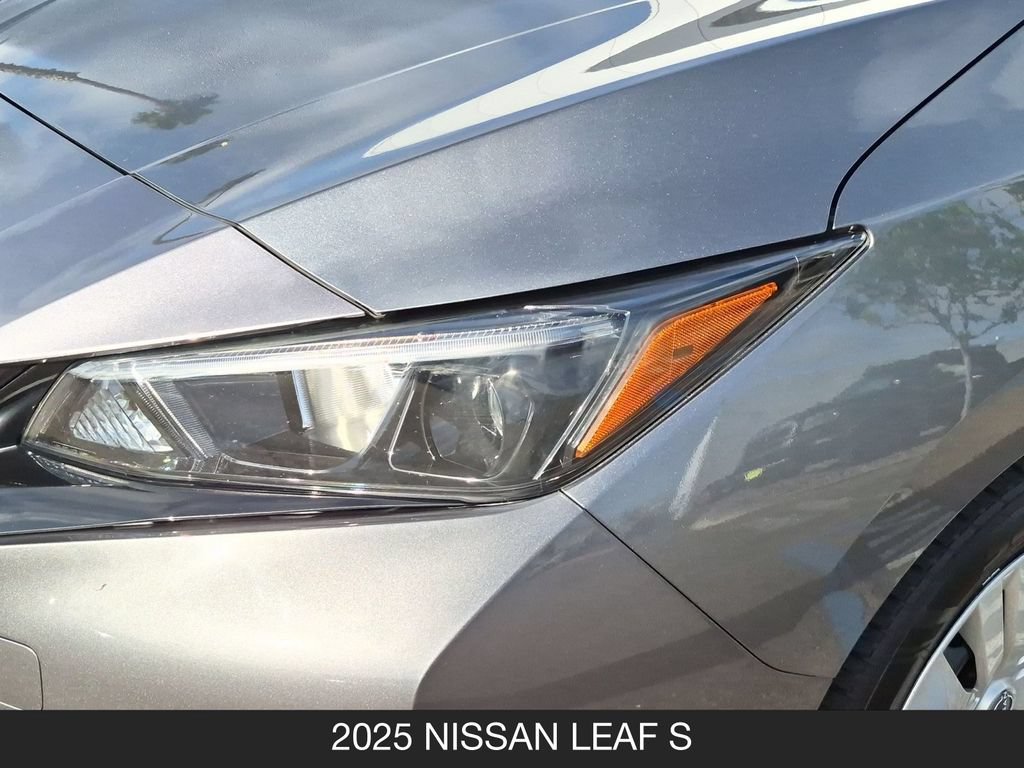 Certified 2025 Nissan Leaf S FWD image 10