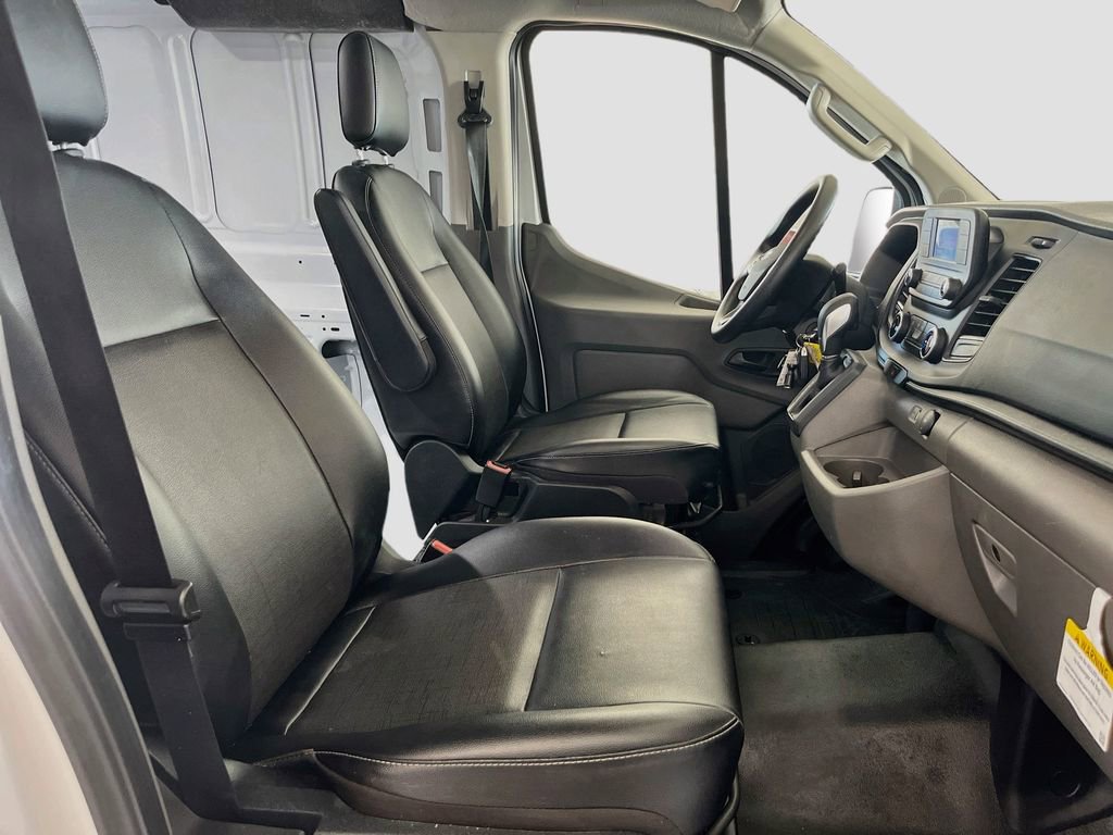 Used 2025 Ford Transit 150 Low Roof RWD image 28