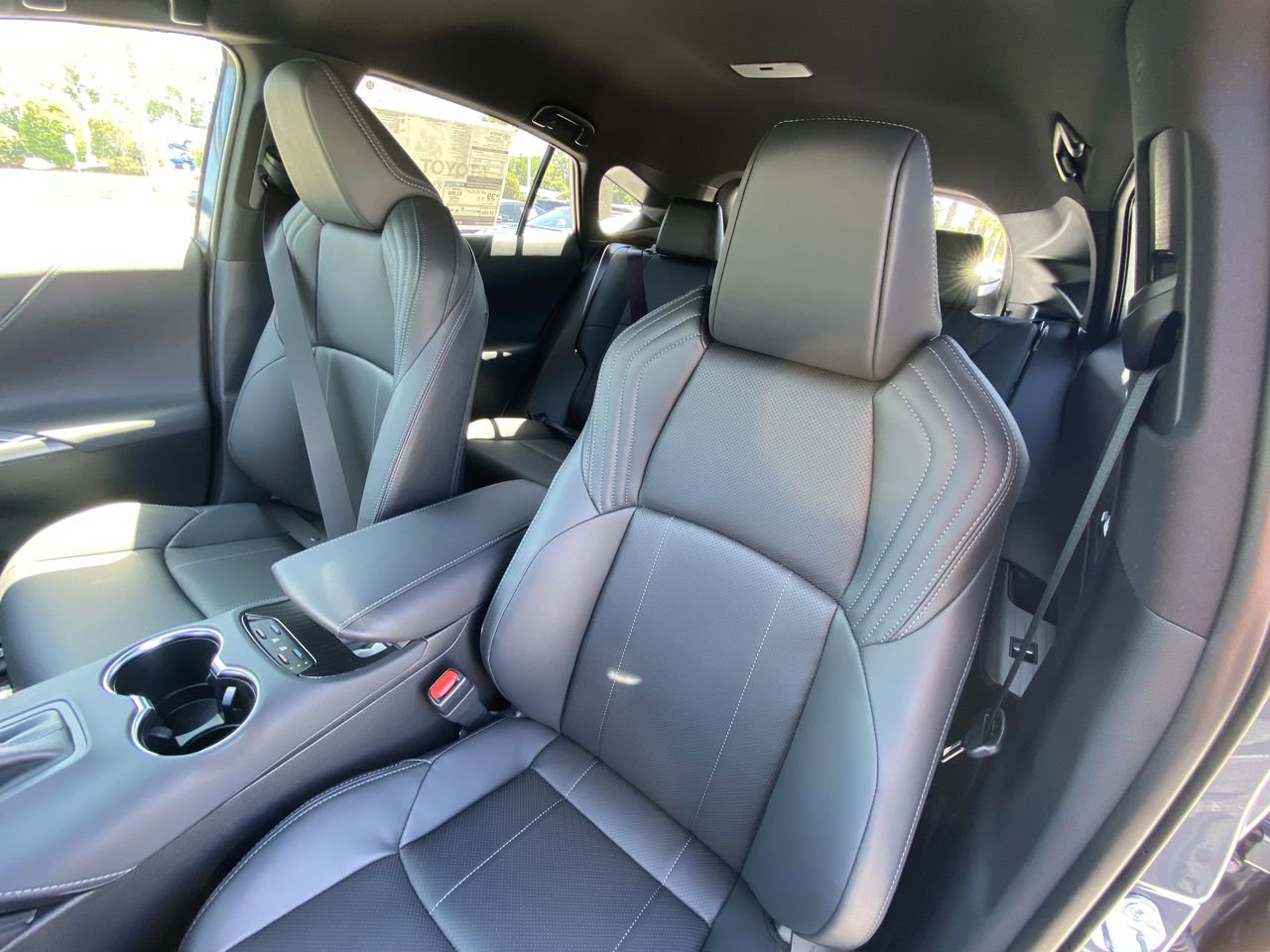 Used 2021 Toyota Venza Limited AWD/4WD image 16
