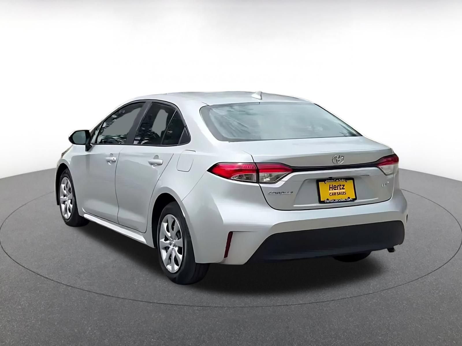 Used 2025 Toyota Corolla LE FWD image 10