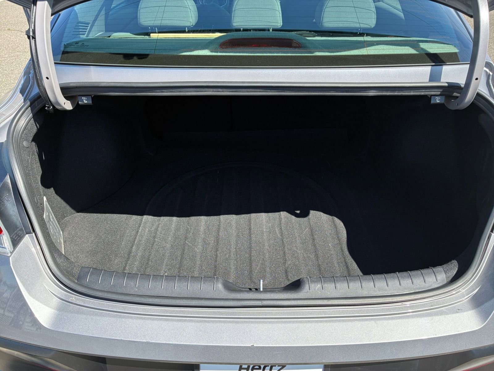 Used 2025 Hyundai Elantra SEL FWD image 34
